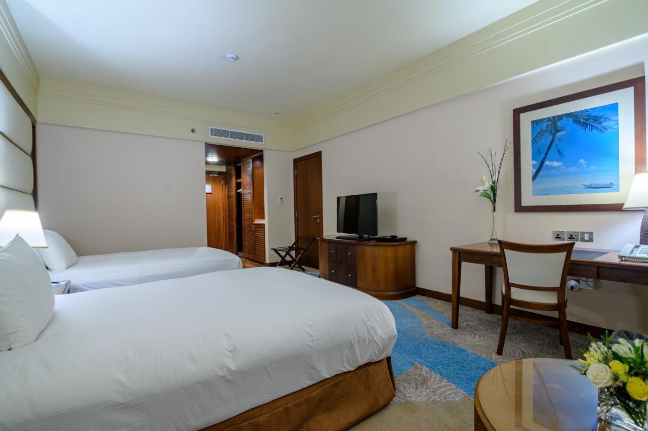 Danat Jebel Dhanna Resort Buitenkant foto
