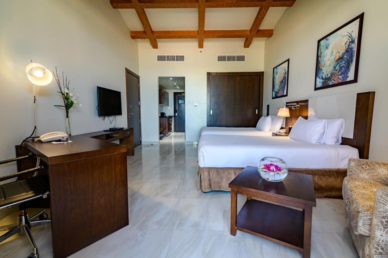 Danat Jebel Dhanna Resort Buitenkant foto Deluxe room