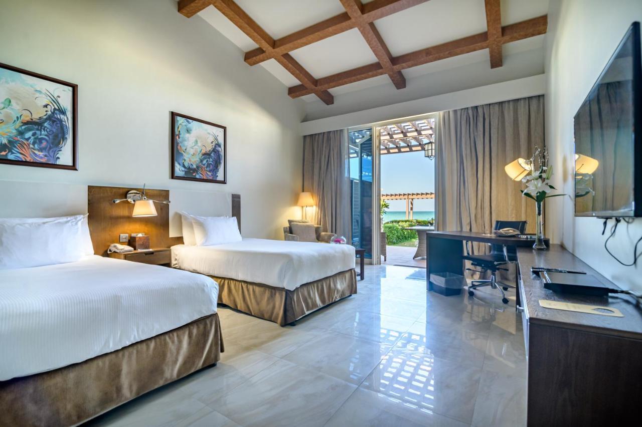 Danat Jebel Dhanna Resort Buitenkant foto Deluxe Ocean View