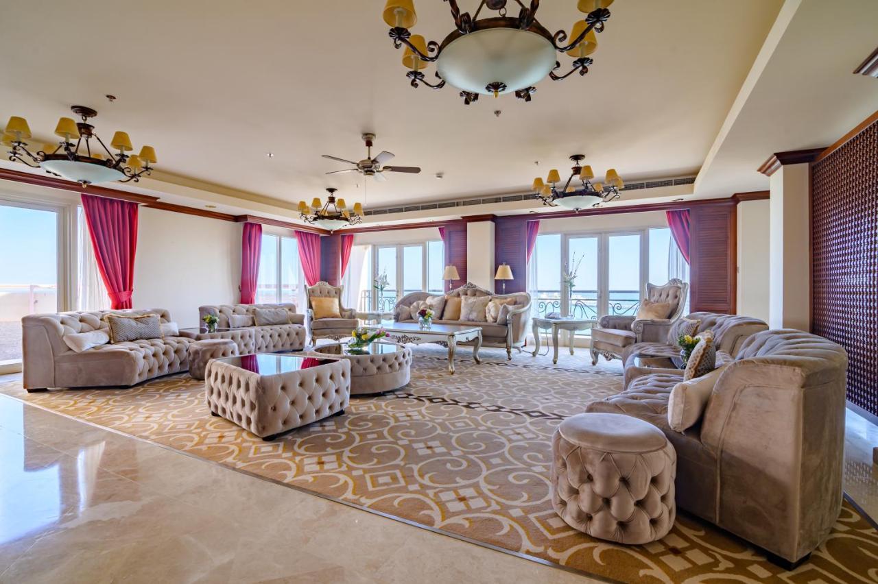 Danat Jebel Dhanna Resort Buitenkant foto The Royal Suite