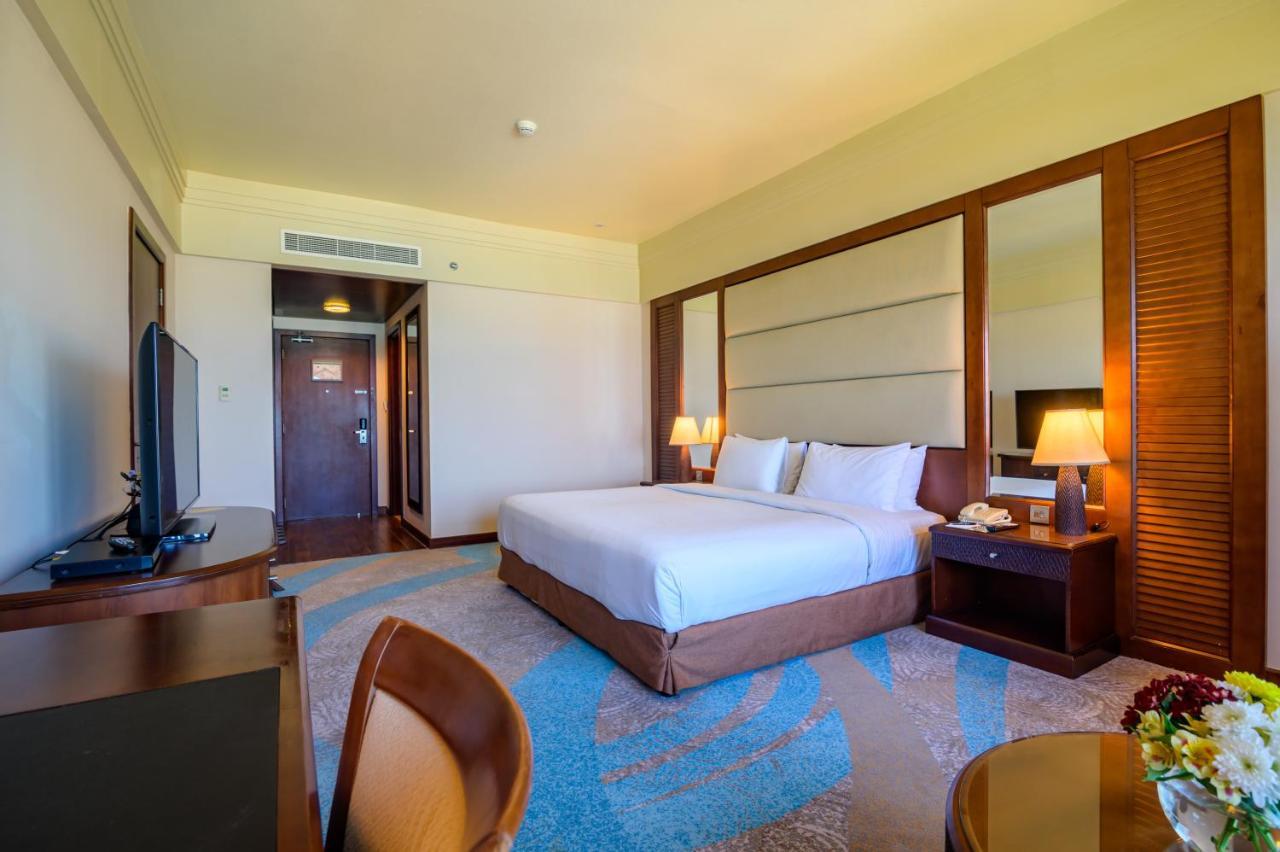 Danat Jebel Dhanna Resort Buitenkant foto Deluxe Room