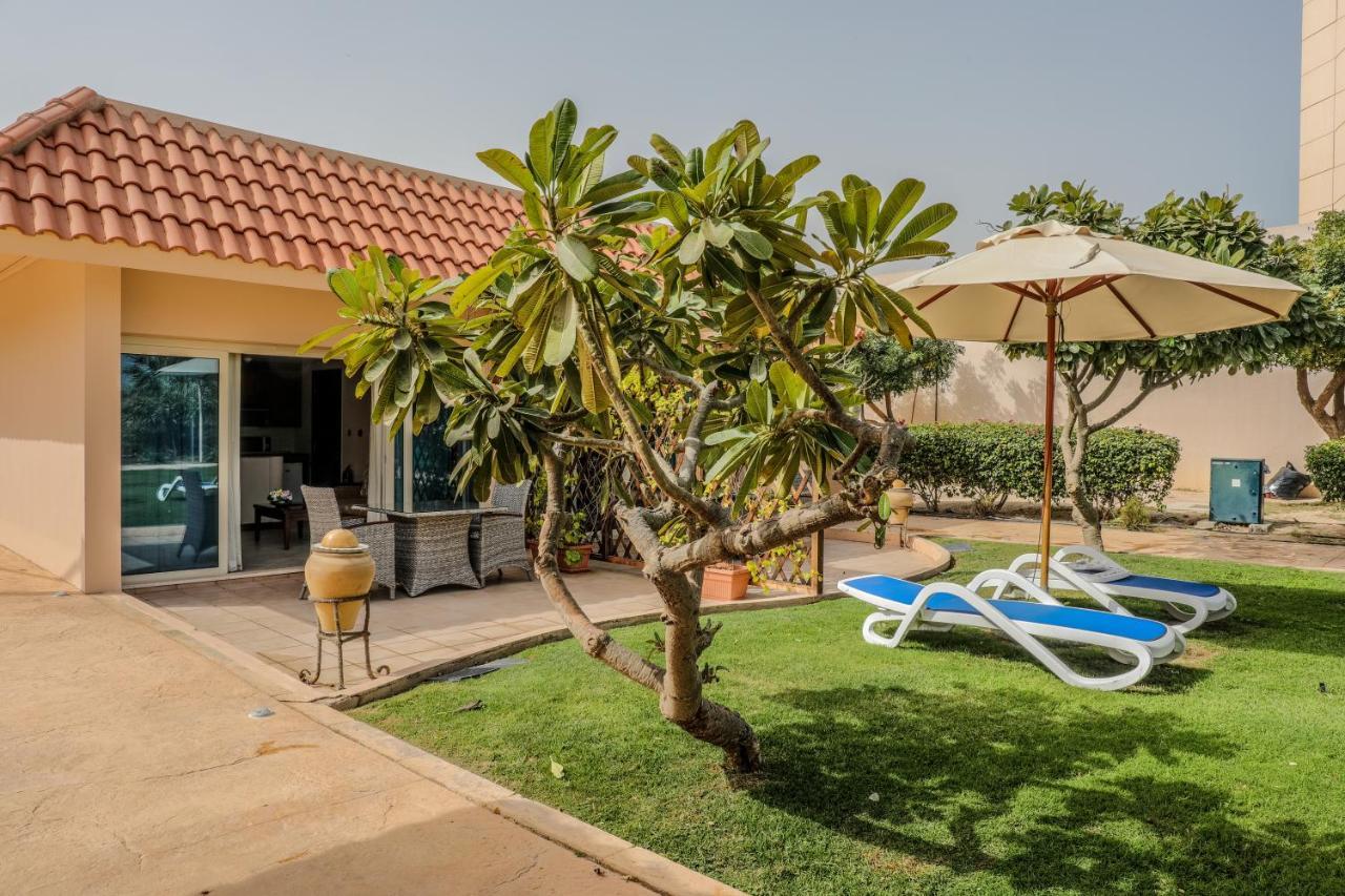 Danat Jebel Dhanna Resort Buitenkant foto Villa in Al Reef