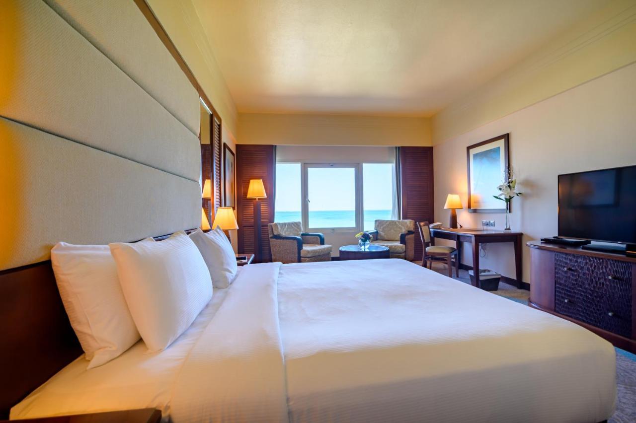 Danat Jebel Dhanna Resort Buitenkant foto Deluxe room