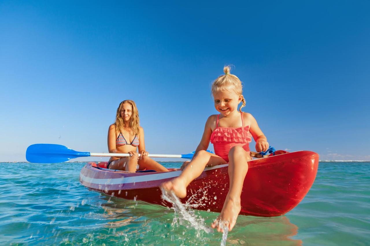 Danat Jebel Dhanna Resort Buitenkant foto Kayaking in the Red Sea